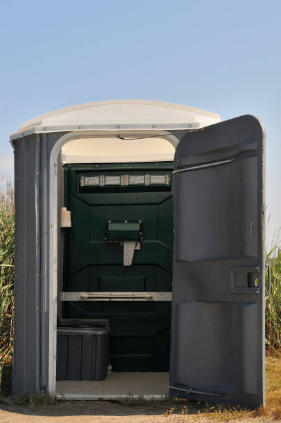 Best Best portable toilet rental  in Sumner, IL